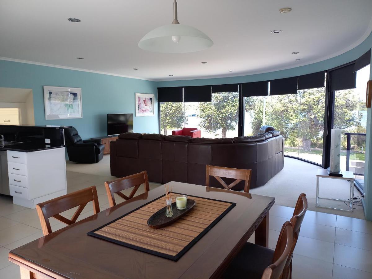 Heyfield Motel And Apartments Lakes Entrance Luaran gambar